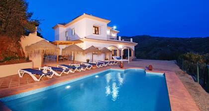Villa Las Palomeras,Costa Del Sol, 12 Pers,WIFI, BBQ, terrace,Petfriendly