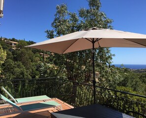 Property grounds - Villa Trémière - Sea view and 28 ° C heated swimming pool (Cavalaire-Sur-Mer)