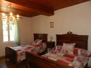 2 Schlafzimmer, Bügeleisen/Bügelbrett, WLAN