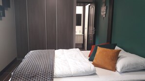 5 chambres, fer et planche à repasser, Wi-Fi