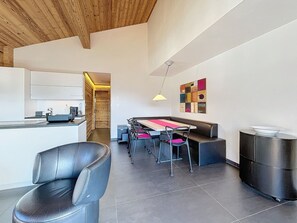 Dining - Crescendo 208 (Verbier)