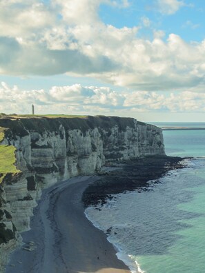 On the beach - "La Maison", heart of the village, 50 meters from the sea (Étretat)