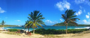 Beach nearby, sun loungers, beach towels