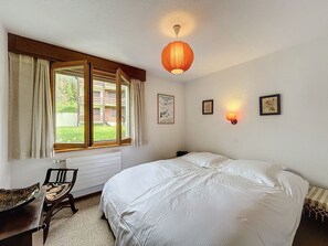 2 bedrooms, Internet, bed sheets