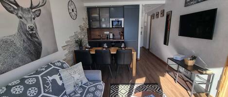 Smart TV, futbolito y estéreo