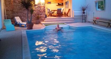 Covered SWIMMING POOL and SAUNA + PRIVATE SPA LOGIS LUEURS DU SOLEIL 4* -7/10 People