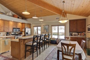 Fridge, microwave, oven, stovetop - Secluded Manson Pool House with Private Pool & Hot Tub, Dock on Lake Chelan (Manson)