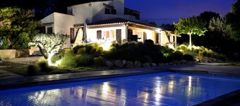 Sea and hills view, 7 bedrooms, heated swimming pool, Bandol St Cyr/ Mer Sanary