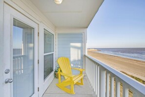 Property grounds - Coastal Condo with Breathtaking Ocean Views – Your Perfect Getaway! (Galveston)