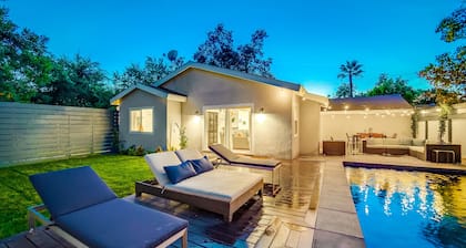 ¡Noche libre! The Rose Bungalow - ¡Tu hogar lejos de casa!