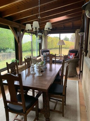 تناول الطعام