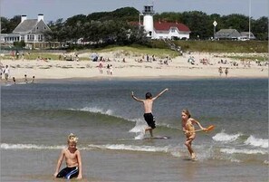 Am Strand, Liegestühle, Strandtücher