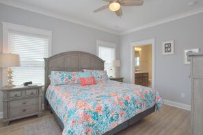 5 bedrooms, free WiFi, bed sheets