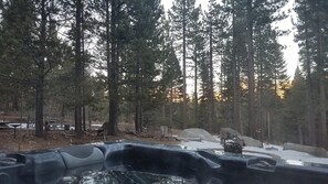 Outdoor spa tub