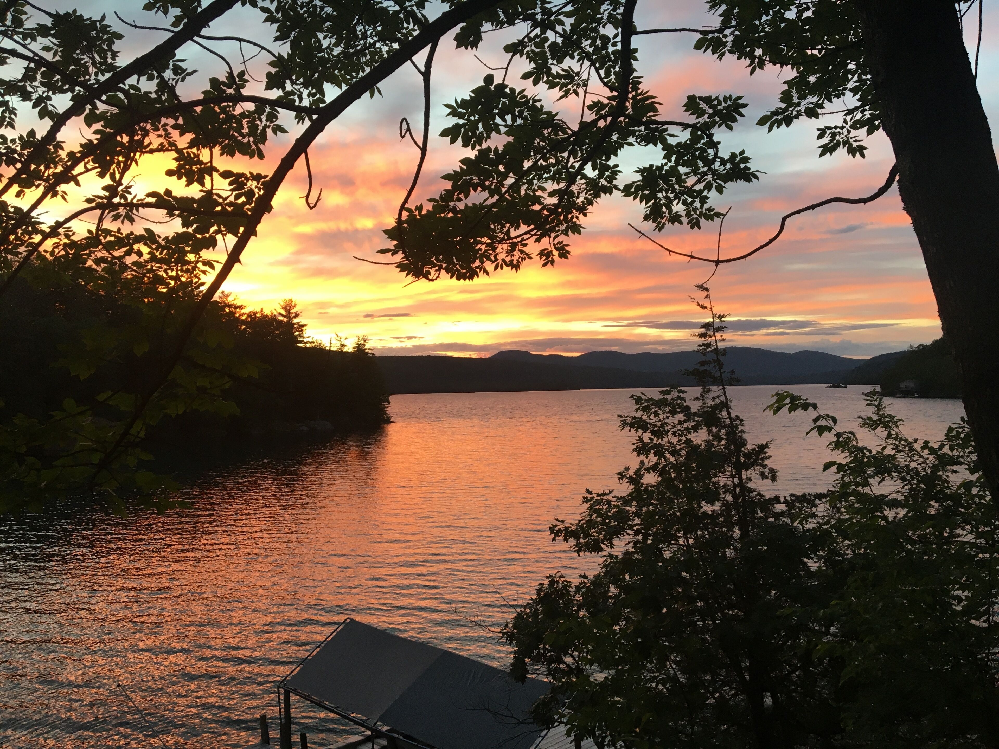 Waterfront Cabin located on Northern Lake George near Gull Bay
