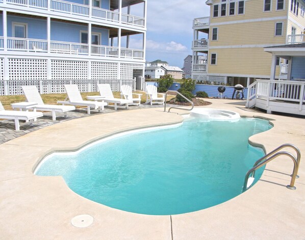 Outdoor pool, a heated pool