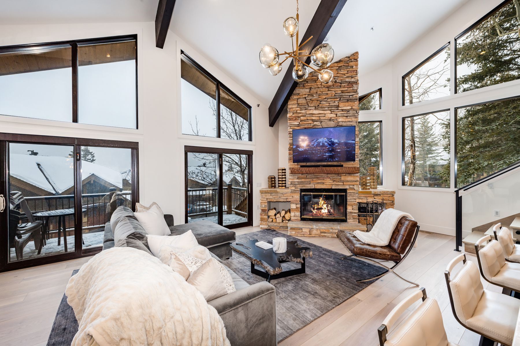 Smart TV, fireplace, video games, DVD player