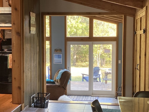 Lake Front Relaxation at Pomona Lake Cabin One Hour from Kansas City and Topeka