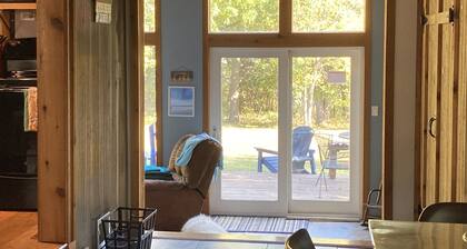 Järven edessä rentoutuminen Pomona Lake Cabinissa Yksi tunti Kansas Citystä ja Topekasta