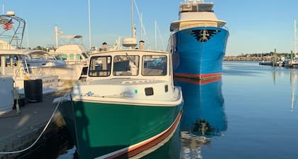 Unique Marina Side Condo With Great Views And Fun Atmosphere!