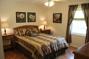 4 bedrooms, iron/ironing board, free WiFi, bed sheets