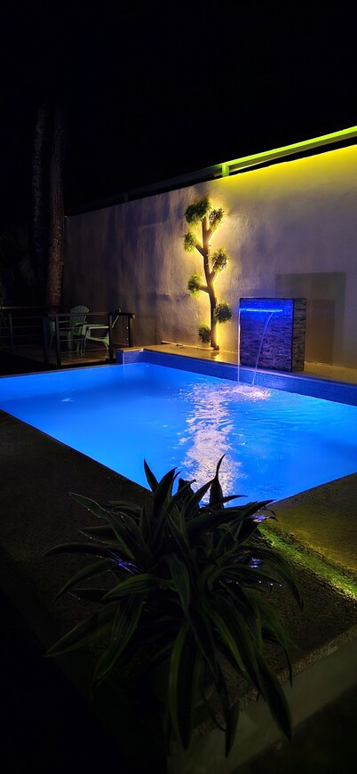 House near the beautiful beaches of Manuel Antonio and others tourist sites.