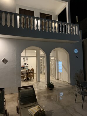 Outdoor dining - Close to the ocean, clean, comfy, on a quiet st.  Chuburna Puerto, Yucatan (Chuburná)