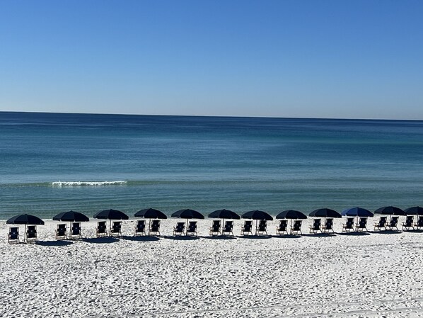 サンラウンジャー、ビーチタオル