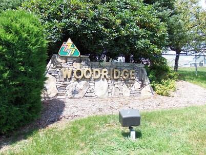 Woodridge ski-in, 1st flr 4BD, 3.5BA Sleeps 13! BIG WEEK DAY & WEEKLY DISCOUNTS!