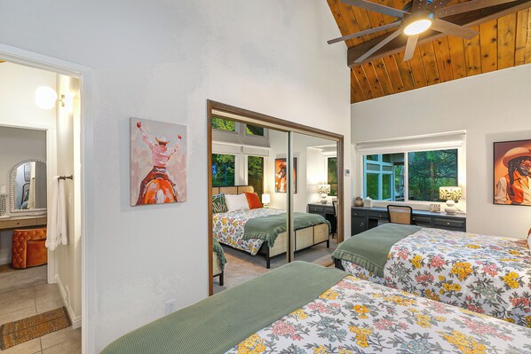 3 bedrooms, desk, iron/ironing board, travel crib