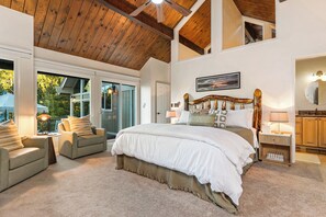 3 Schlafzimmer, Schreibtisch, Bügeleisen/Bügelbrett, Reisekinderbett