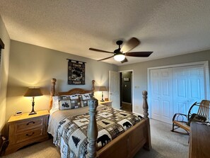 3 bedrooms, iron/ironing board, travel cot, free WiFi