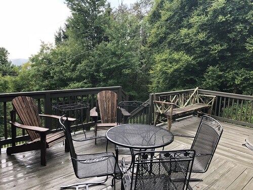 Blowing Rock / Appalachian Ski Mountain Home- 4 dormitorios / 3 baños completos / 2 lofts