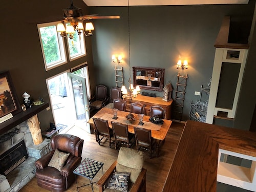 Blowing Rock NC 
Large Cabin - Sleeps 14
Appalachian Ski Mountain
