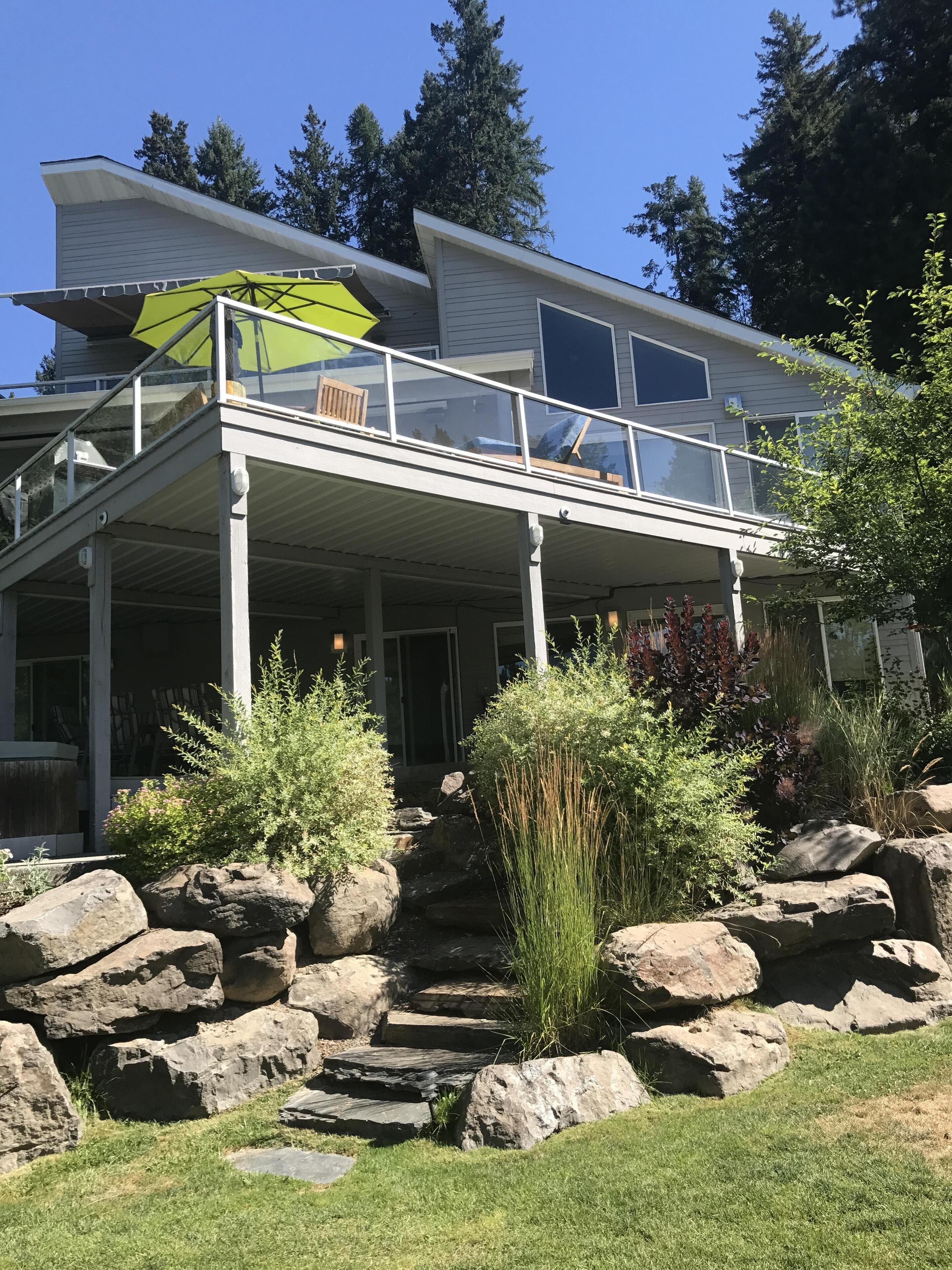 Custom Home, Private Beach, Sauna, Hot Tub, Large Covered Dock & Firepit!
