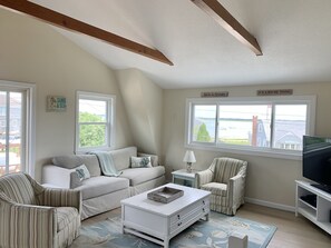 Smart TV, fireplace, DVD player, offices - Steps to a Private Beach - Renovated w/Ocean Views, A/C, 3 Decks & Fully Stocked (Barnstable)