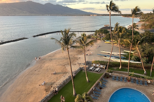 Kalepolepo Beach with Kings Pond (walled in swimming area) right out front