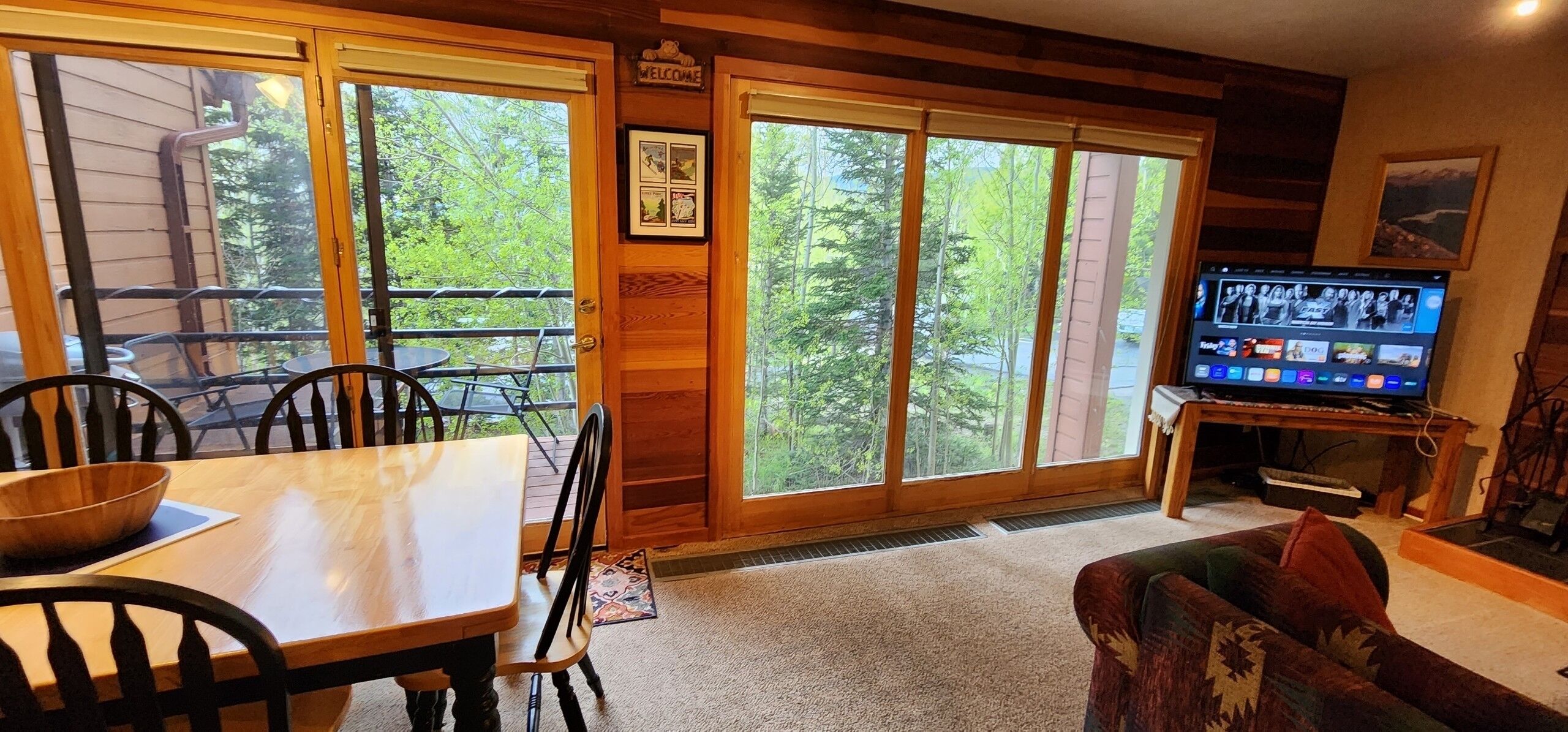 Amazing mountain condo!  2 BR, 2 Full Bath, fully equipped kitchen, club house!