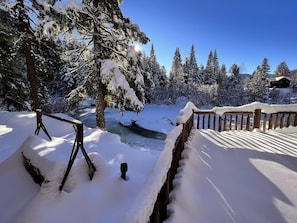Property grounds - Riverfront, with Hot Tub & Deck Overlooking the River! Sandy beach steps away! (Leavenworth)