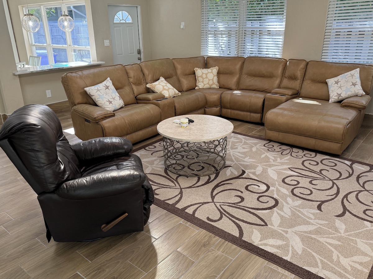 Photo 10 of Great location!!! Old Naples Pool Home - Walk to the beach, shops, restaurants.