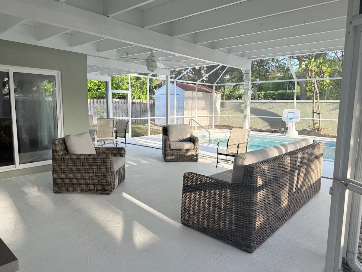 Photo 3 of Great location!!! Old Naples Pool Home - Walk to the beach, shops, restaurants.