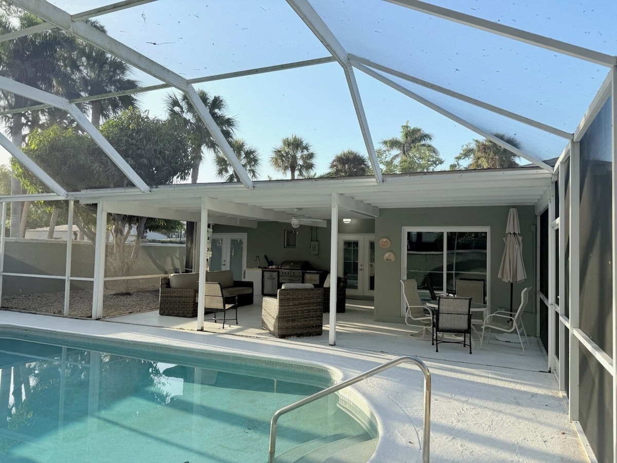 Photo 2 of Great location!!! Old Naples Pool Home - Walk to the beach, shops, restaurants.