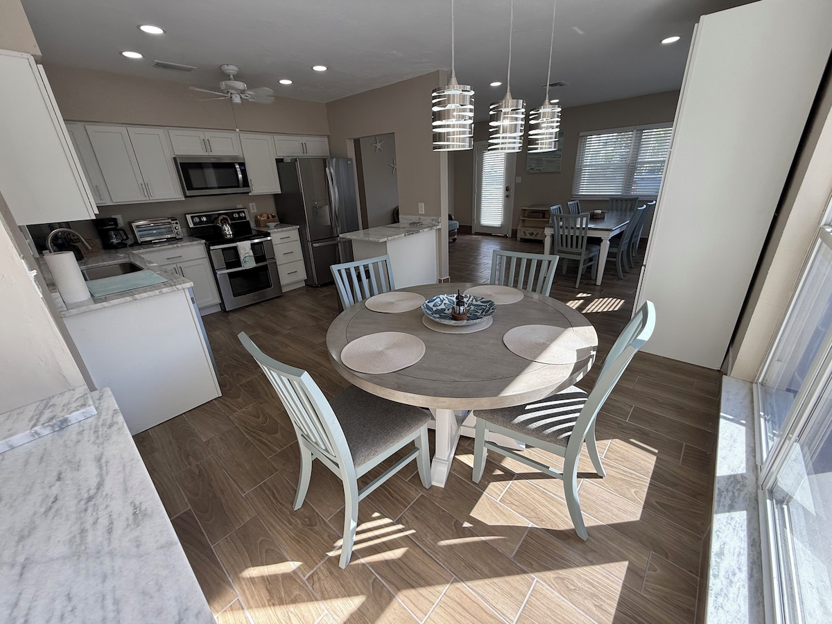 Photo 13 of Great location!!! Old Naples Pool Home - Walk to the beach, shops, restaurants.