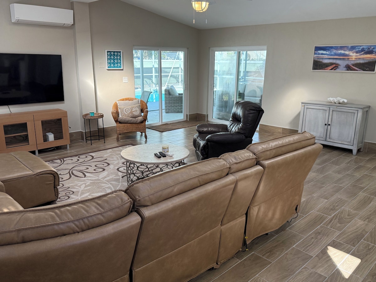 Photo 9 of Great location!!! Old Naples Pool Home - Walk to the beach, shops, restaurants.