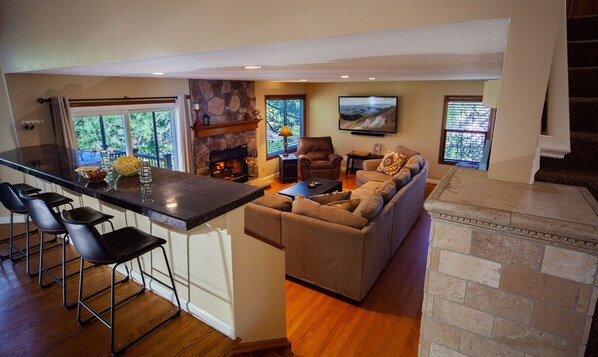 Interior - Large home great for big families! Secret Bunkbed Rm for the kids! Pet Friendly! (Colorado Springs)