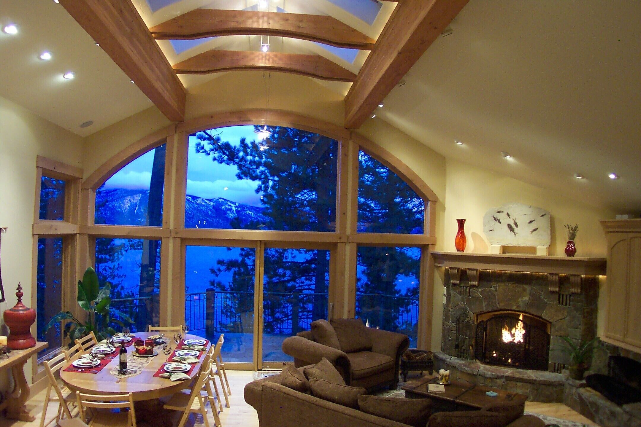North Tahoe LakeView Home, 4 BR, sleeps 8