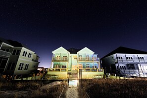 Exterior - Cair Paravel West, Beachfront+Pool+Hot tubs, sleeps 16 (Gulf Shores)