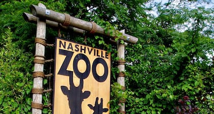 2BR 1BATH Cozy Cottage Quiet Area! 12mins-Downtown Nashville 10mins-Brentwood!