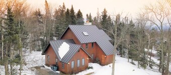 ¡¡Hermosa!! Bromley-Stratton VT Slopeside Ski Home, a minutos de Manchester