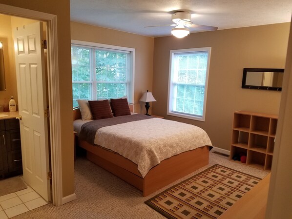 2 Schlafzimmer, Bügeleisen/Bügelbrett, WLAN, Bettwäsche